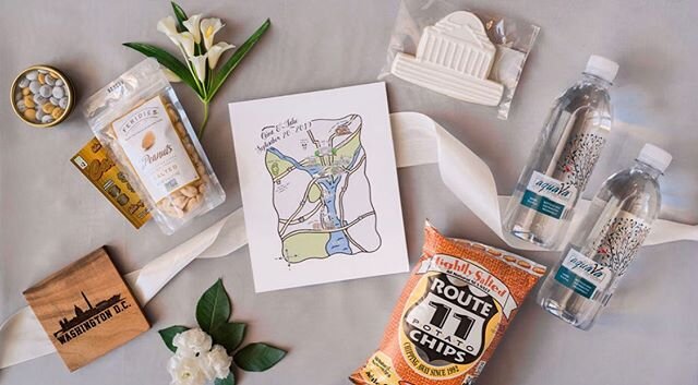 We love thoughtfully curated welcome bags for your wedding guests 💒 A special way to show a map of your favorite places in your wedding city, late night snacks, a hangover kit for the day after, and your wedding favor! What have been your favorite things to receive in a wedding welcome bag?? &bull;&bull; photo by @maddywilliamsphotography