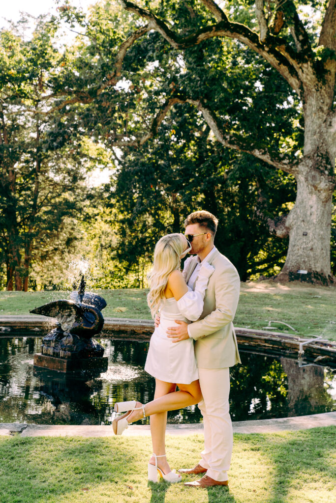 bride and groom, engagement shoot, engagement photoshoot, Indiana wedding, Evansville wedding