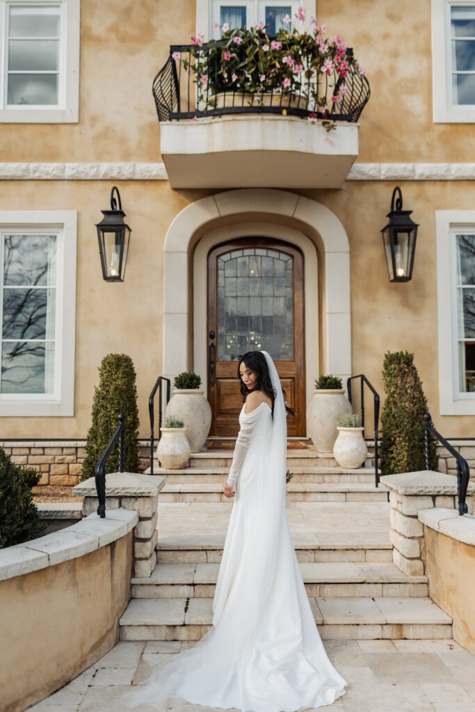 monte ventoso wedding, luxurious italian villa wedding venue, virginia wedding planner and designer, luxury wedding, bridal dress, wedding veil, sleeved wedding dress