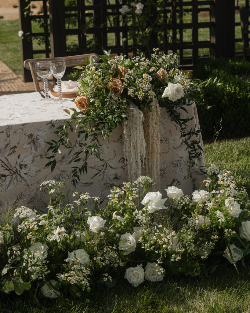 wedding, virginia wedding, italian inspired wedding, wedding reception, outdoor wedding, wedding tablescape design, wedding florals, al fresco wedding