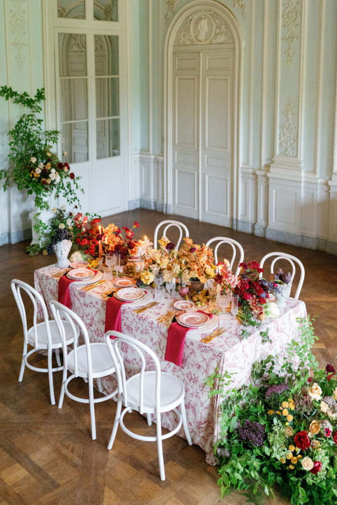 france wedding venue, burgundy wedding venue, french castle wedding venue, wedding planning and design, destination planner, france wedding, burgundy france, wedding tablescape, wedding tablescape design, burgundy wedding florals