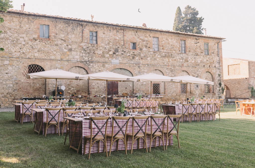 wedding welcome party, destination wedding, italian wedding, wedding in italy, wedding in tuscany, wedding planner, destination wedding planner, wedding reception tablescape, wedding venue monacio, tuscany wedding venue