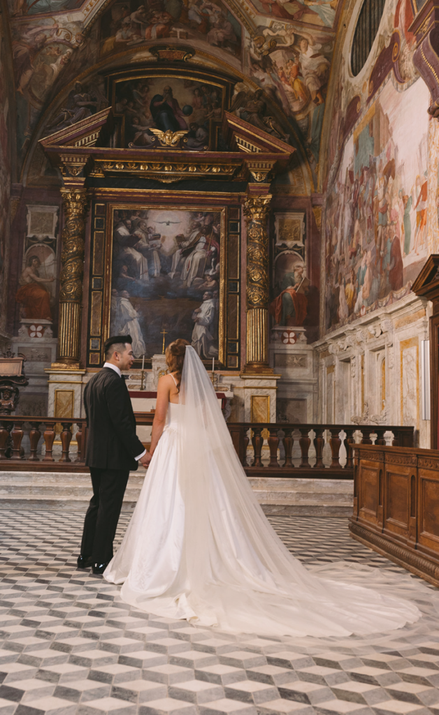 destination wedding in tuscany, destination wedding in italy, monaciano wedding venue, destination wedding planner, destination planner, Certosa di Pontignano italian church, bride and groom