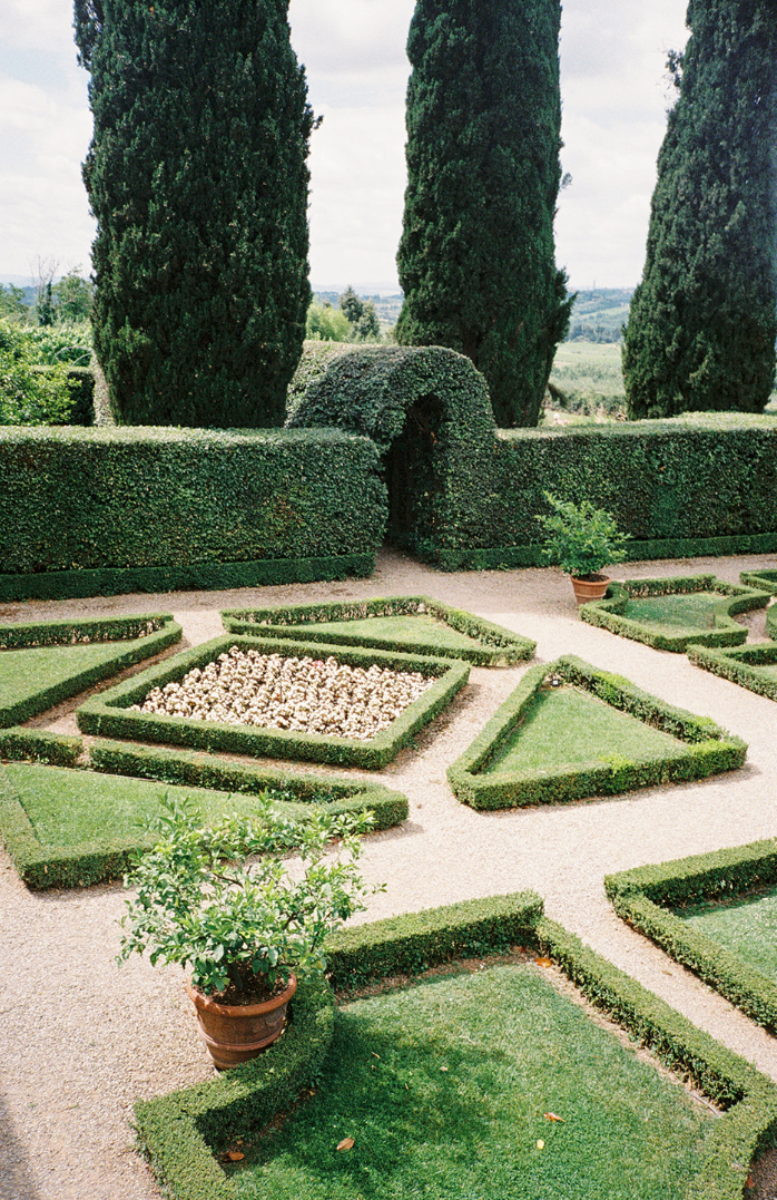 destination wedding in tuscany, destination wedding in italy, monaciano wedding venue, destination wedding planner, destination planner, 