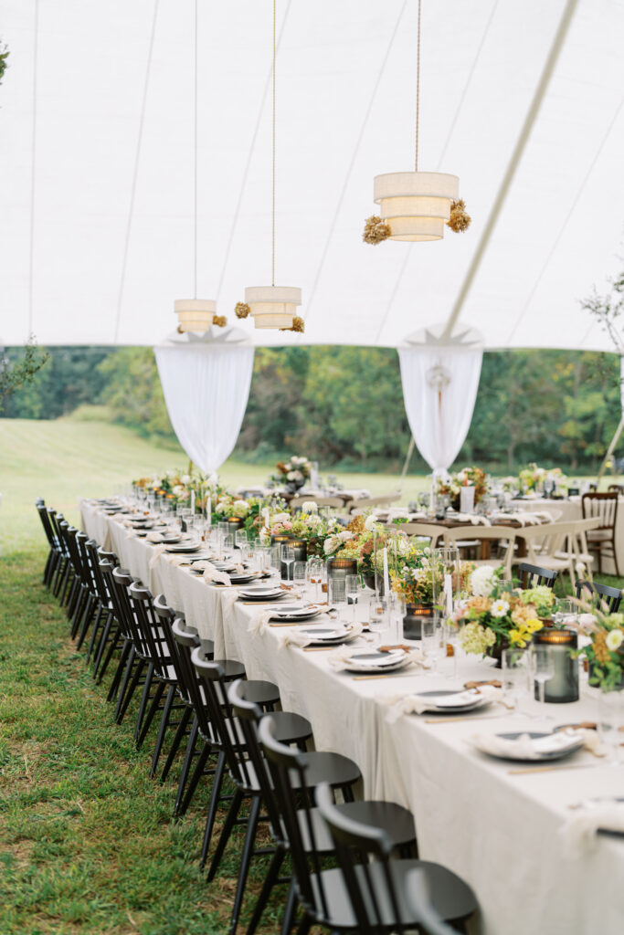 private estate wedding, tented wedding, wedding flowers, wedding, luxury wedding planner, luxury wedding, wedding design and planning, wedding planner, wedding reception, wedding tablescape, wedding table design