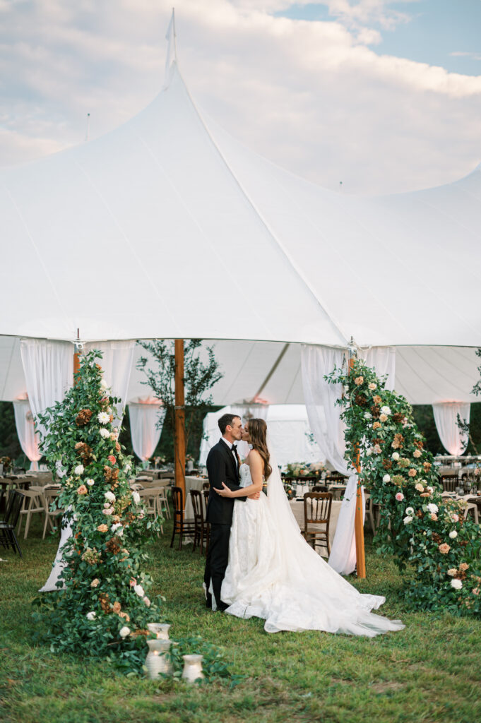 private estate wedding, tented wedding, wedding flowers, bride and groom, wedding, luxury wedding planner, luxury wedding, wedding design and planning, wedding planner, wedding reception