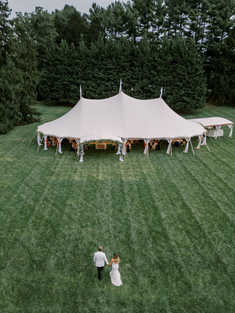 wedding planner, outdoor wedding, outdoor ceremony, outdoor reception, tented wedding, luxury wedding planner, luxury wedding, wedding design and planning, wedding planner, virginia wedding planner, dc wedding planner, virginia wedding, green and white wedding, glenstone gardens wedding