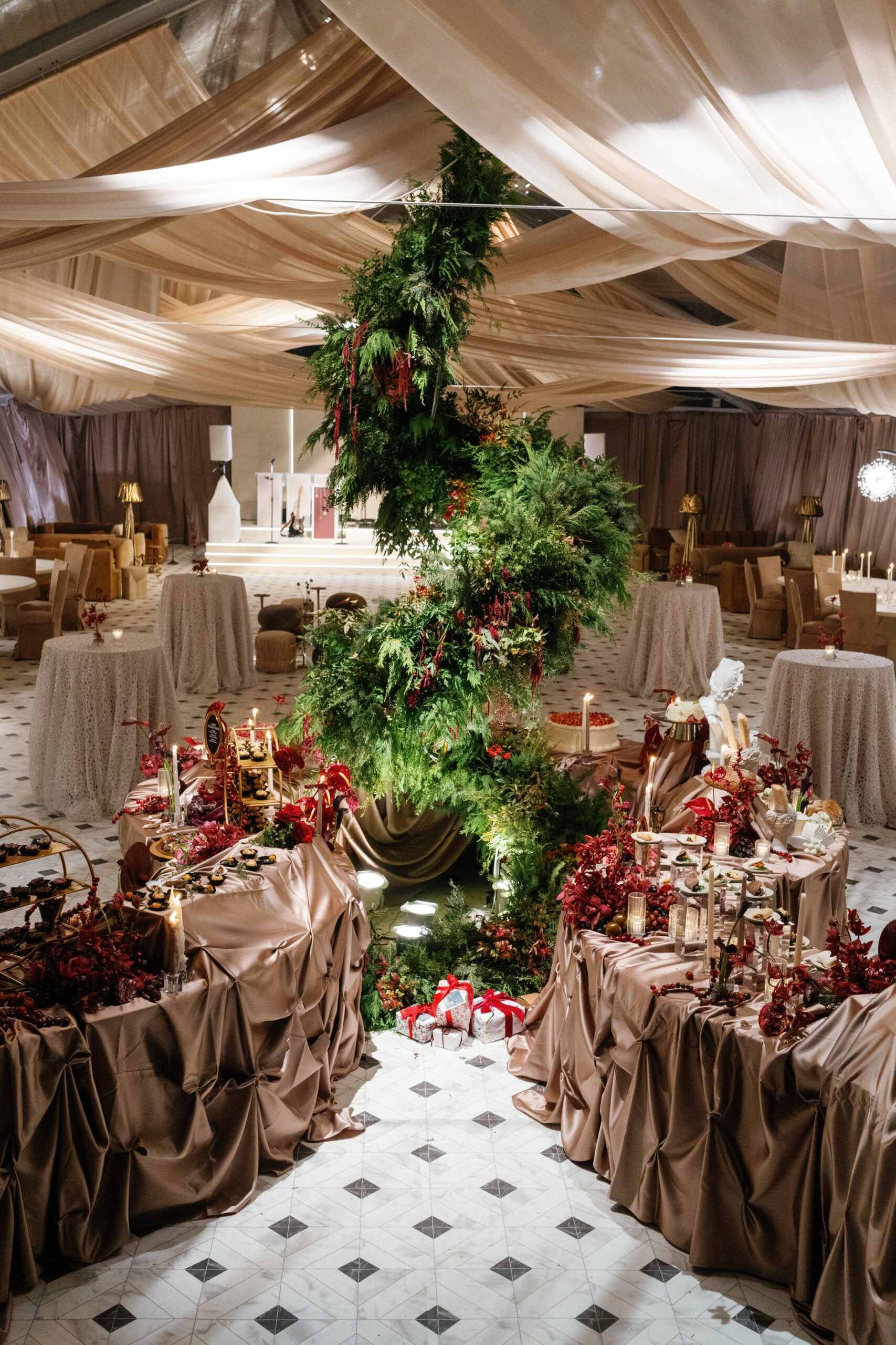 ornament exchange, salamander resort middleburg virginia, schiaparelli event, christmas party inspo