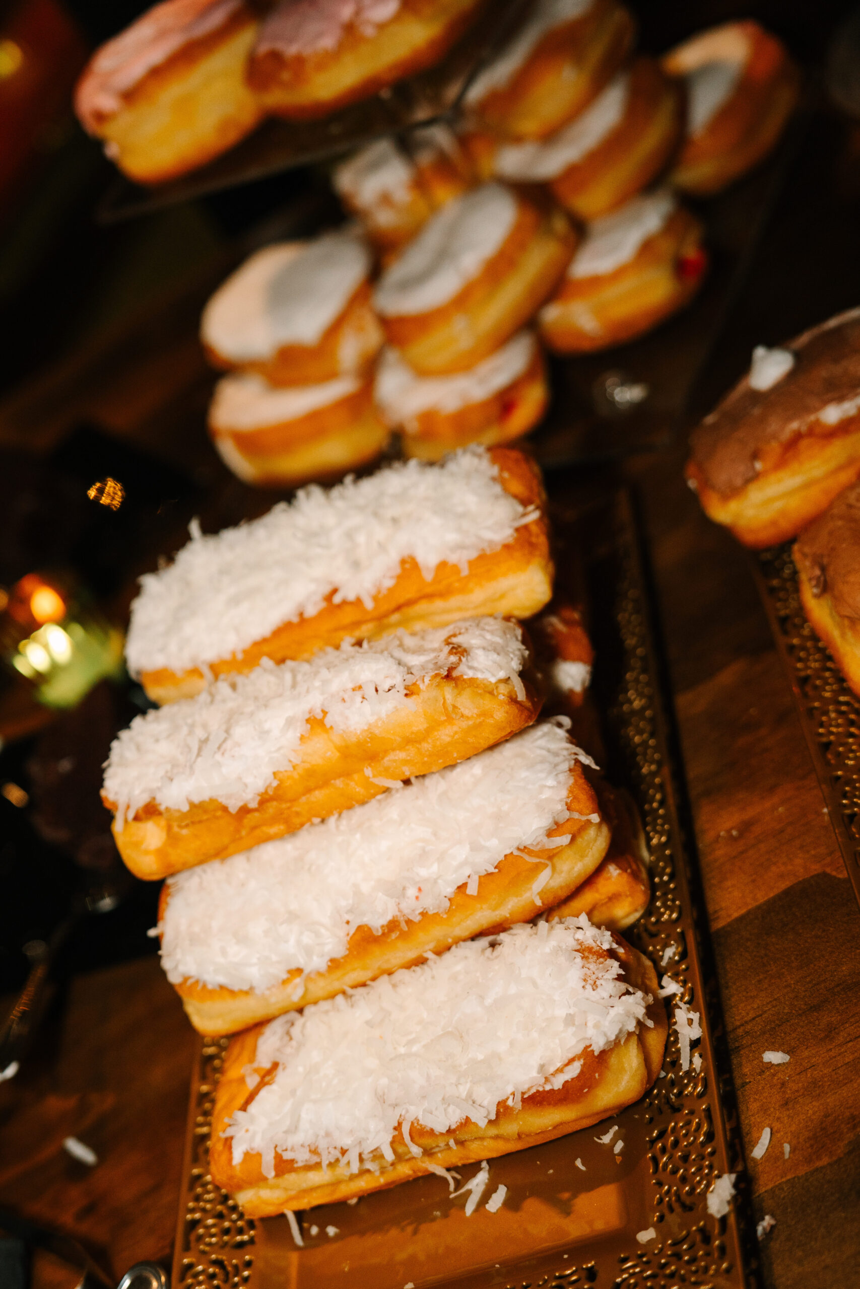 wedding desserts, wedding donuts, wedding reception, Wedding at the Evansville Museum of Arts, Indiana wedding