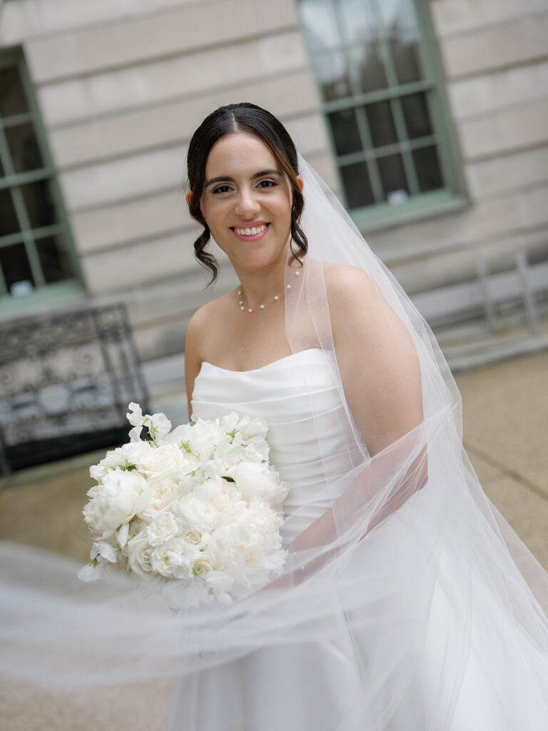 larz anderson wedding, washington dc wedding, bride, bridal bouquet
