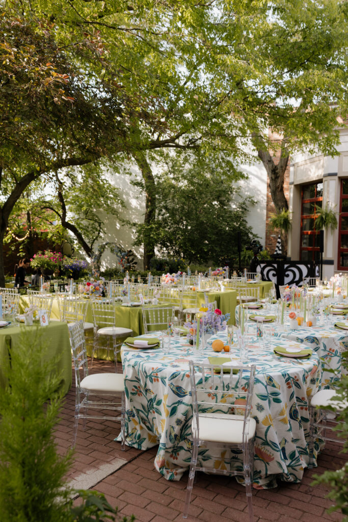 georgetown vosh wedding, ohio wedding, wedding tablescape, colorful wedding, colorful wedding flowers