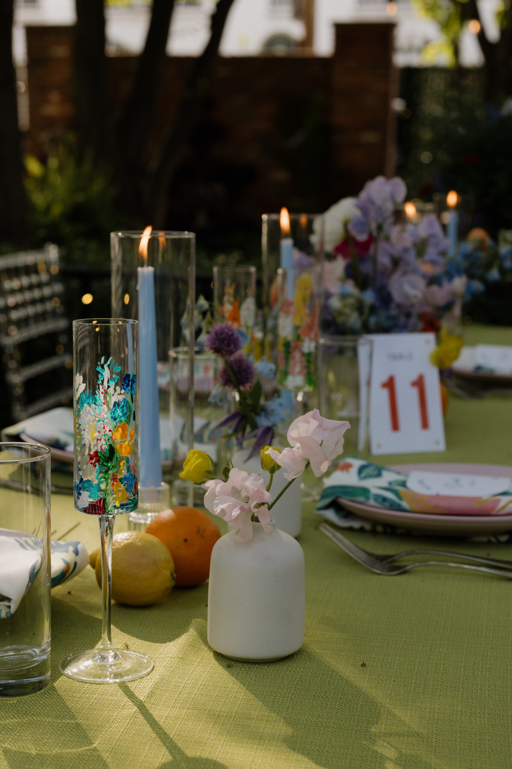 georgetown vosh wedding, ohio wedding, wedding tablescape, colorful wedding, colorful wedding flowers