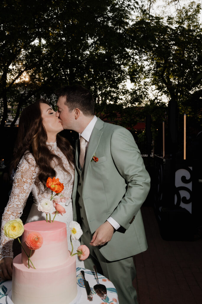 georgetown vosh wedding, ohio wedding, bridal details, wedding cake