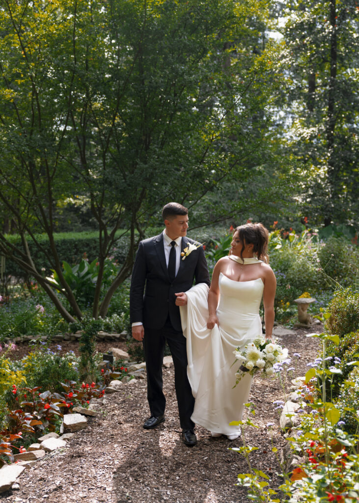 gramercy mansion wedding, outdoor wedding, vintage wedding, bride and groom, Maryland wedding, bride and groom