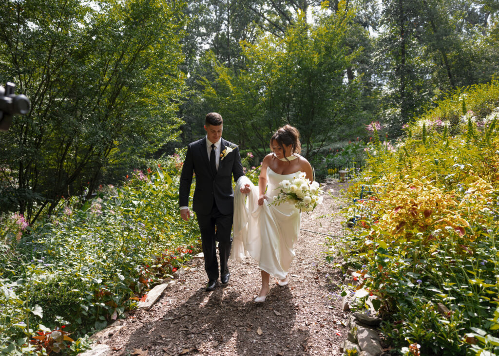 gramercy mansion wedding, outdoor wedding, vintage wedding, bride and groom, maryland wedding