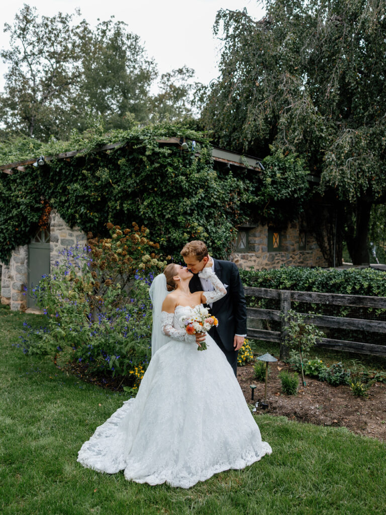 goodstone inn wedding, tented wedding, virginia wedding, luxury wedding, luxury wedding planner, orange wedding, bride and groom, bridal bouquet, outdoor wedding