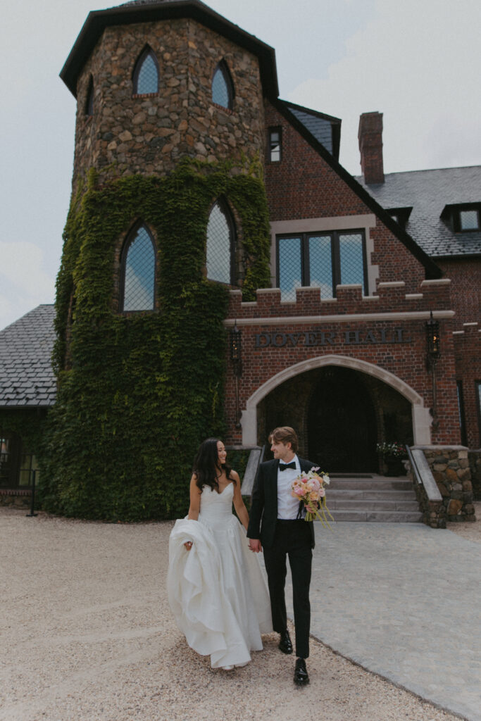 virginia wedding planner, richmond wedding venue, dover hall wedding, outdoor wedding, al fresco wedding, pastel wedding, pastel wedding flowers, outdoor ceremony, bride and groom, bridal bouquet, pastel bouquet